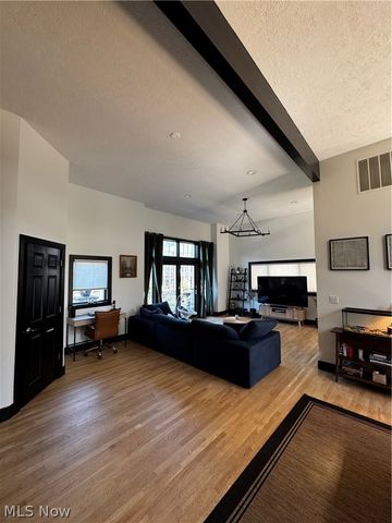2257 City View Drive, Cleveland, OH 44113
