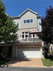 2257 City View Drive, Cleveland, OH 44113