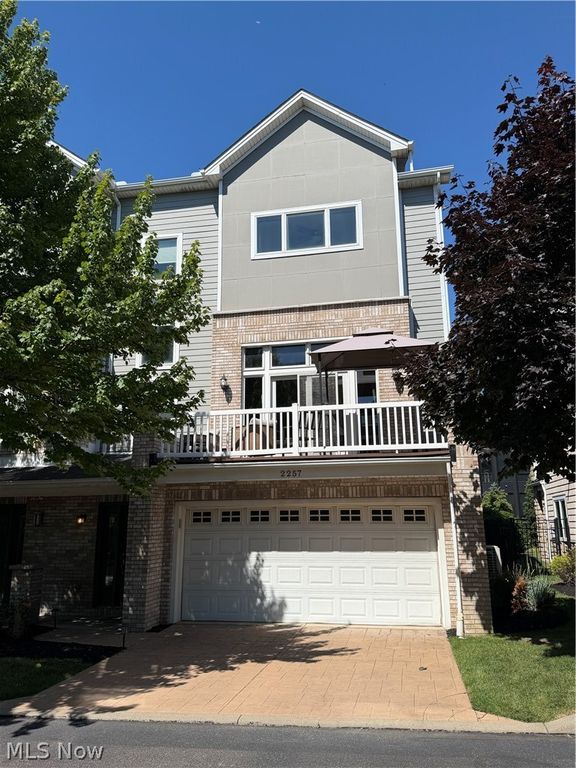 2257 City View Drive, Cleveland, OH 44113