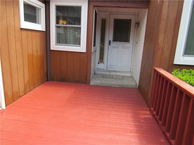 8 Hanningfield Circle, Perinton, NY 14450