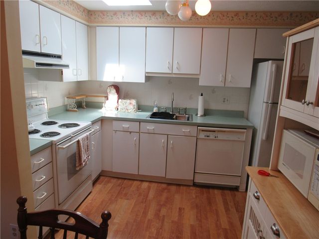 8 Hanningfield Circle, Perinton, NY 14450