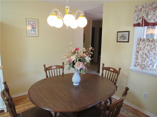 8 Hanningfield Circle, Perinton, NY 14450