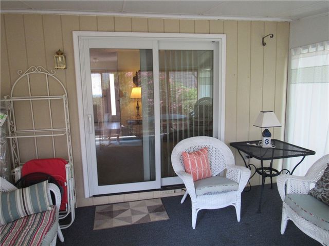 8 Hanningfield Circle, Perinton, NY 14450