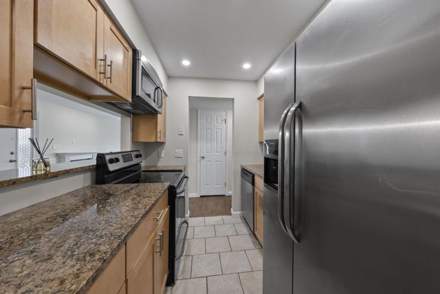 1324 Lake Shore Drive, B, Columbus, OH 43204