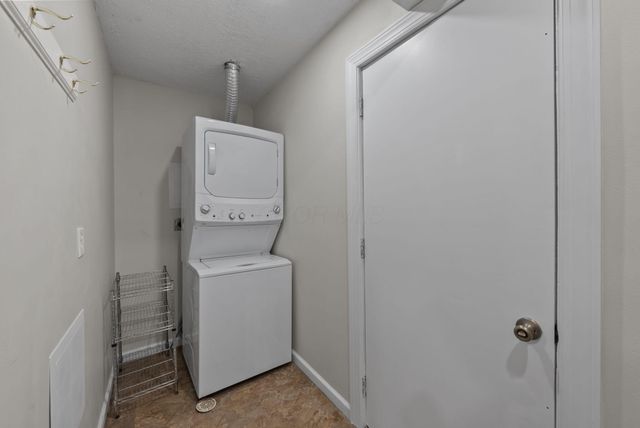 1324 Lake Shore Drive, B, Columbus, OH 43204