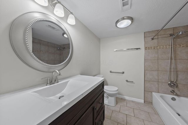 1324 Lake Shore Drive, B, Columbus, OH 43204