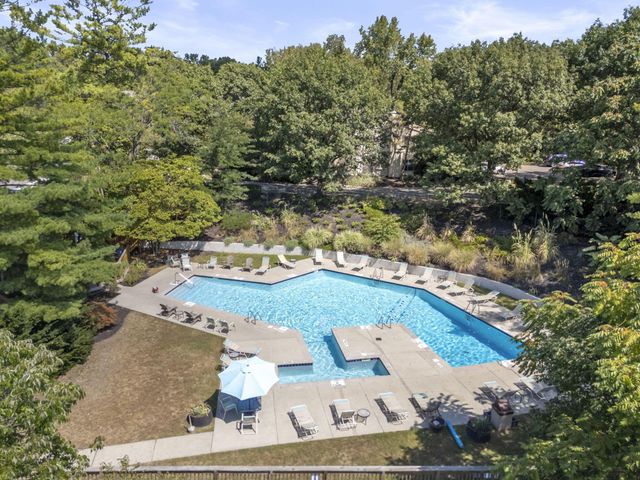 1324 Lake Shore Drive, B, Columbus, OH 43204