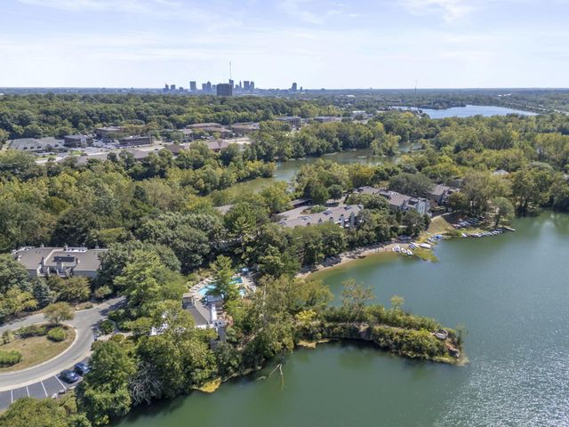 1324 Lake Shore Drive, B, Columbus, OH 43204