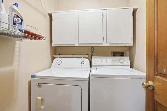 1500 W 96th Place, Crown Point, IN 46307