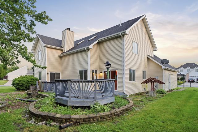 1500 W 96th Place, Crown Point, IN 46307