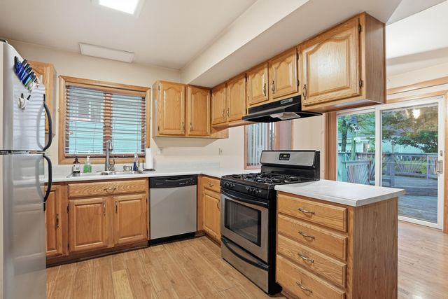 1500 W 96th Place, Crown Point, IN 46307