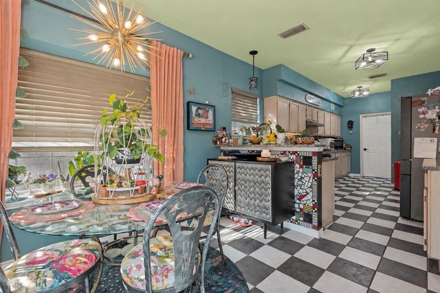 925 Rio Vista Lane, Arlington, TX 76017