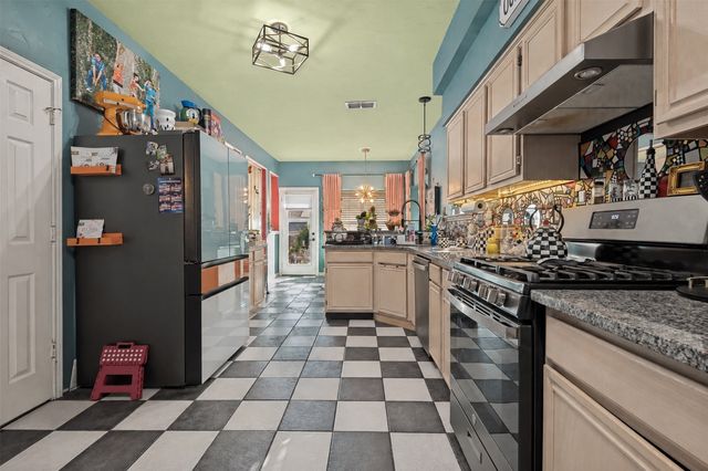 925 Rio Vista Lane, Arlington, TX 76017
