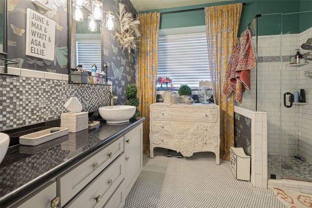 925 Rio Vista Lane, Arlington, TX 76017