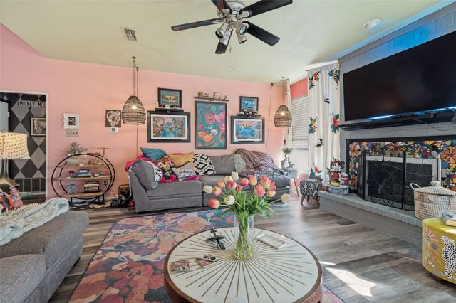 925 Rio Vista Lane, Arlington, TX 76017