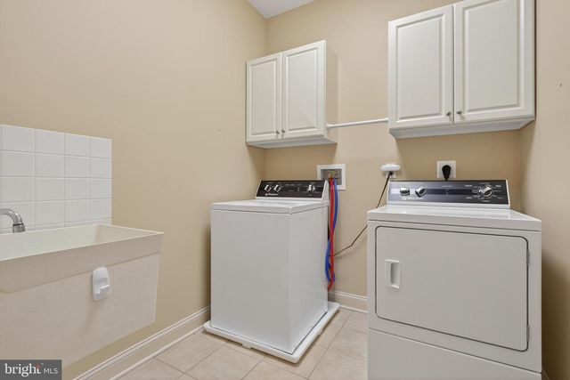 1832 MERCERS ML, Lancaster, PA 17601