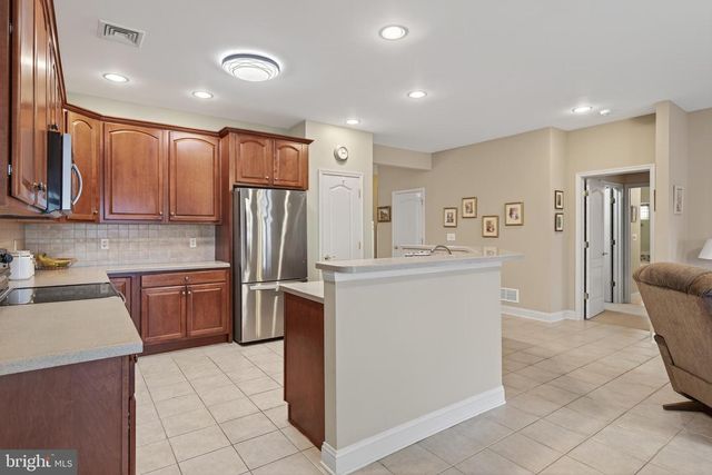 1832 MERCERS ML, Lancaster, PA 17601