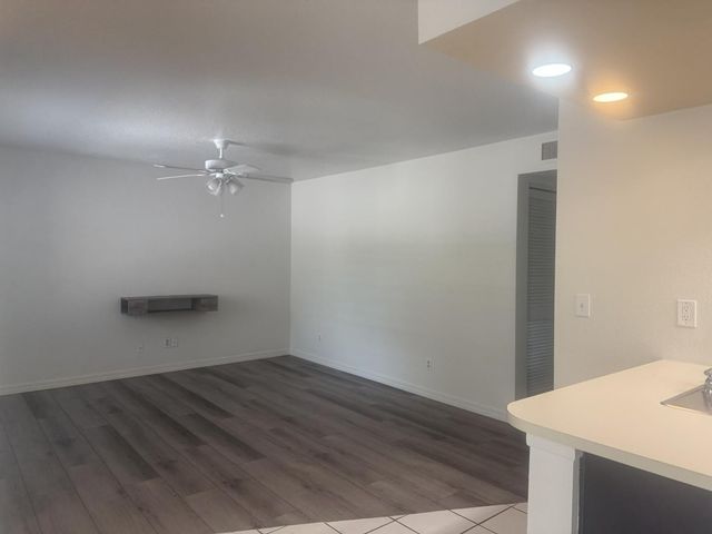520 N Stapley Drive 116, Mesa, AZ 85208