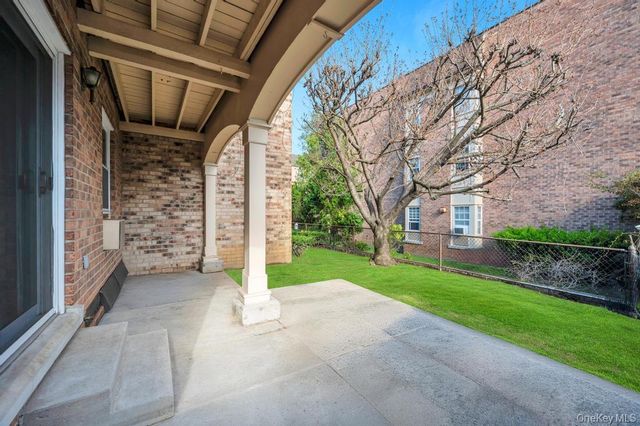 208-11 Estates Drive 23128, Bayside, NY 11360