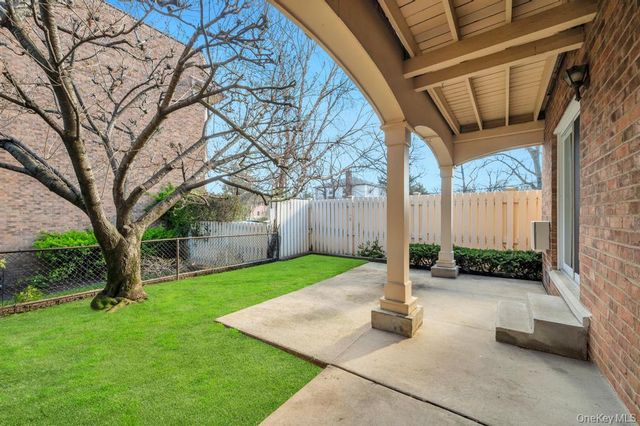 208-11 Estates Drive 23128, Bayside, NY 11360