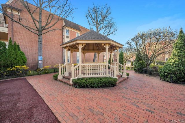 208-11 Estates Drive 23128, Bayside, NY 11360
