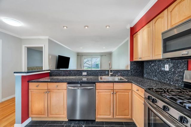 208-11 Estates Drive 23128, Bayside, NY 11360