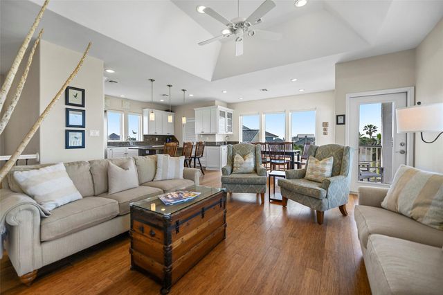 13951 Pirates Beach Boulevard, Galveston, TX 77554