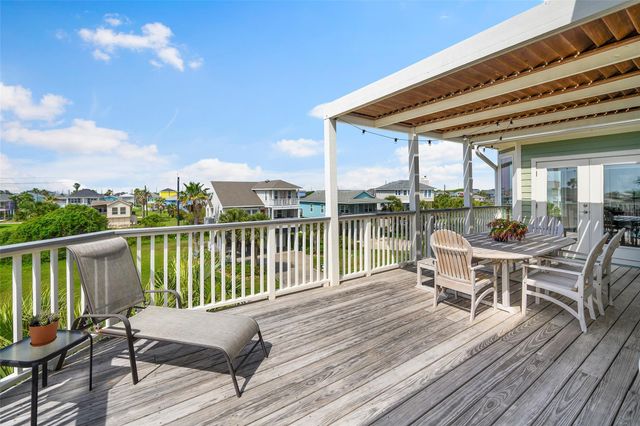 13951 Pirates Beach Boulevard, Galveston, TX 77554