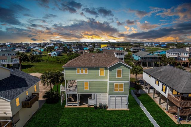 13951 Pirates Beach Boulevard, Galveston, TX 77554