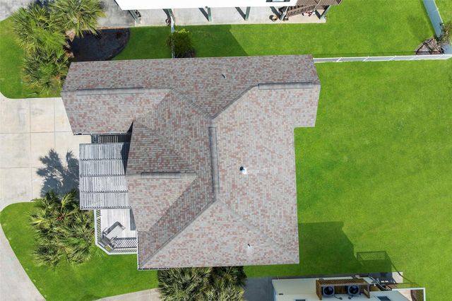 13951 Pirates Beach Boulevard, Galveston, TX 77554