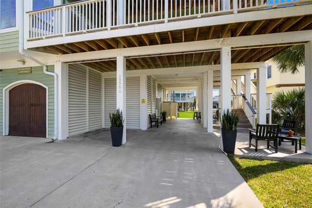 13951 Pirates Beach Boulevard, Galveston, TX 77554