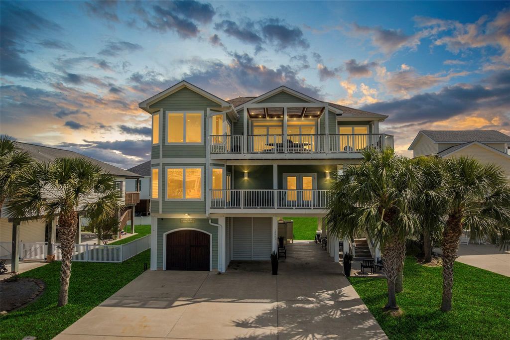 13951 Pirates Beach Boulevard, Galveston, TX 77554