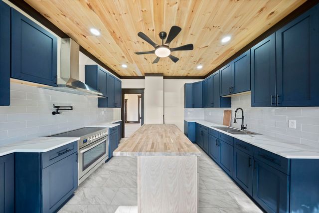 1722 Poplar Street, Kenova, WV 25530