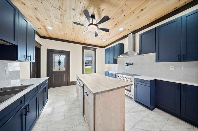 1722 Poplar Street, Kenova, WV 25530