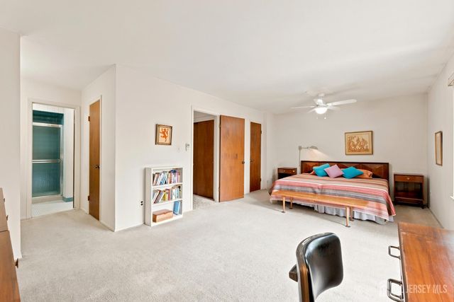 16 Irongate, Metuchen, NJ 08840