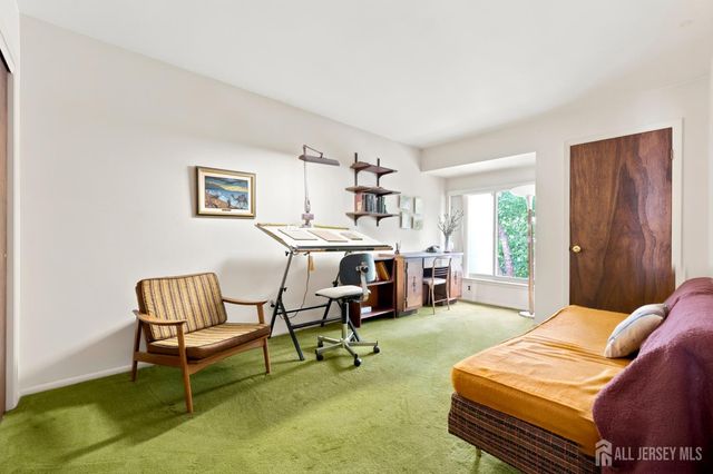 16 Irongate, Metuchen, NJ 08840