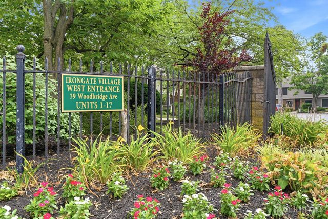 16 Irongate, Metuchen, NJ 08840