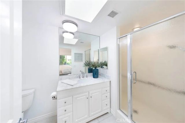 2102 Vista Entrada, Newport Beach, CA 92660
