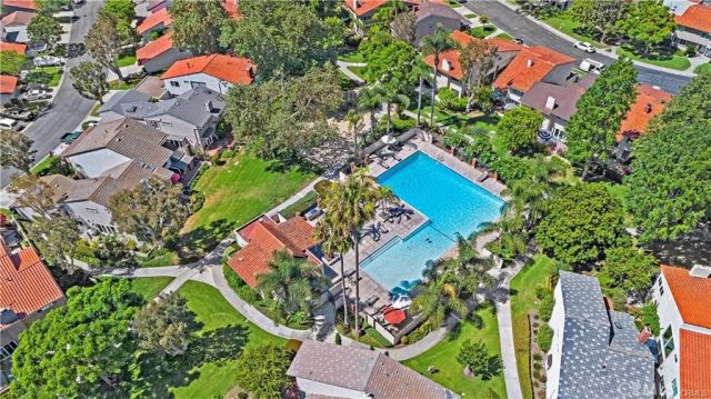 2102 Vista Entrada, Newport Beach, CA 92660