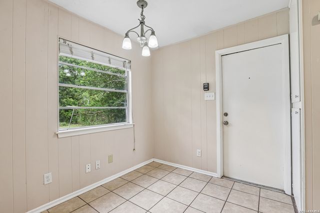 529 Willow Dr, Converse, TX 78109