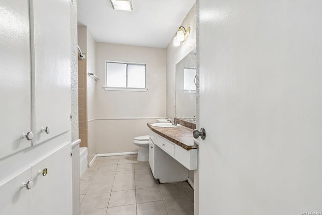 529 Willow Dr, Converse, TX 78109