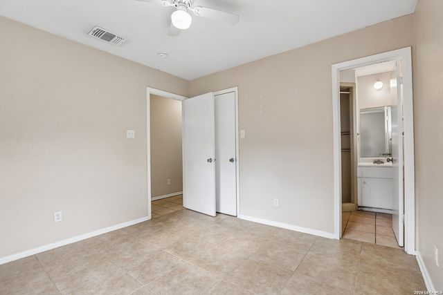 529 Willow Dr, Converse, TX 78109