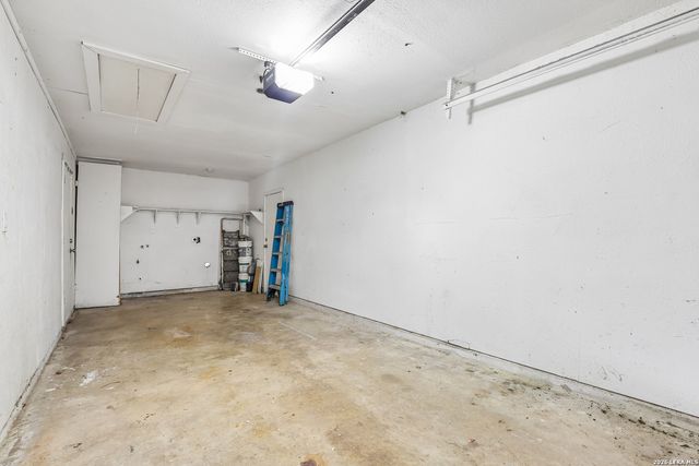 529 Willow Dr, Converse, TX 78109