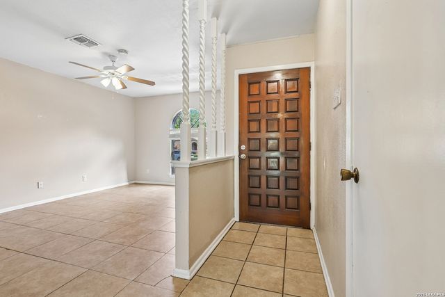 529 Willow Dr, Converse, TX 78109