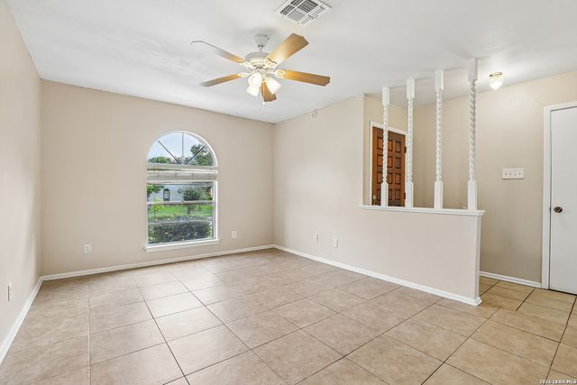529 Willow Dr, Converse, TX 78109