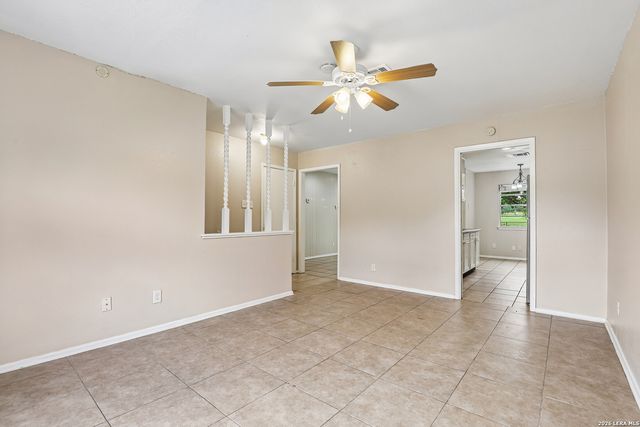 529 Willow Dr, Converse, TX 78109