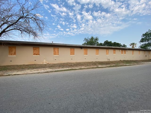 230 W Miller, Dilley, TX 78017