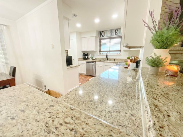 7410 Shoshone Drive, Baytown, TX 77521