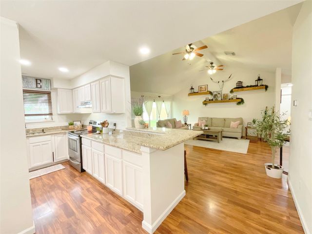 7410 Shoshone Drive, Baytown, TX 77521