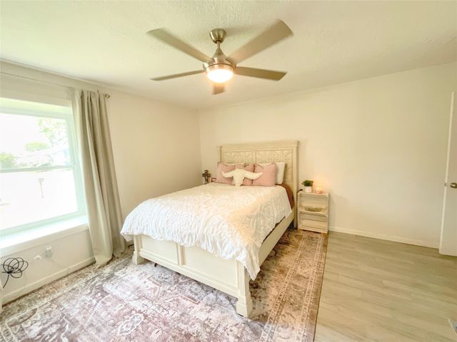 7410 Shoshone Drive, Baytown, TX 77521